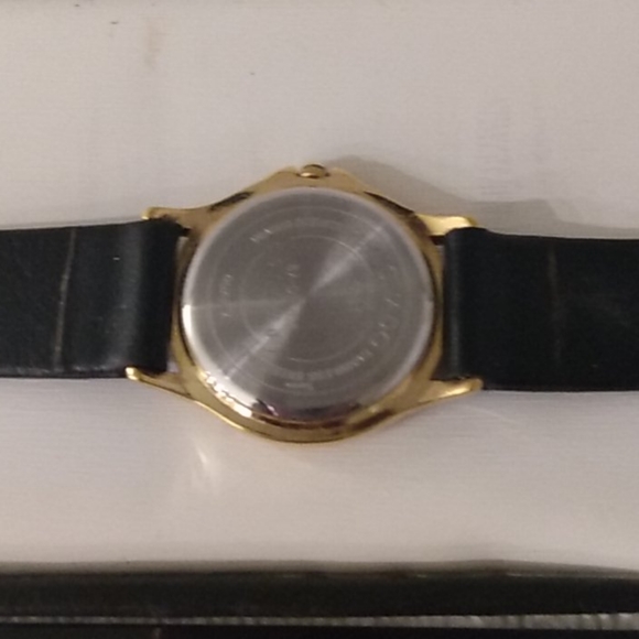 Watch - Picture 2 of 3